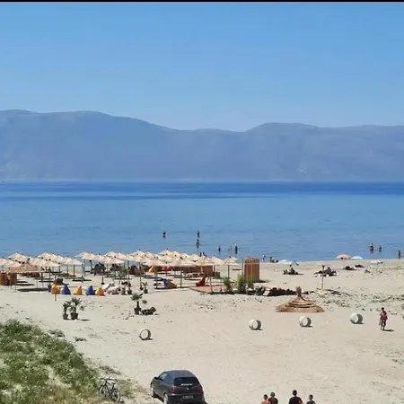 At Port Vlorë